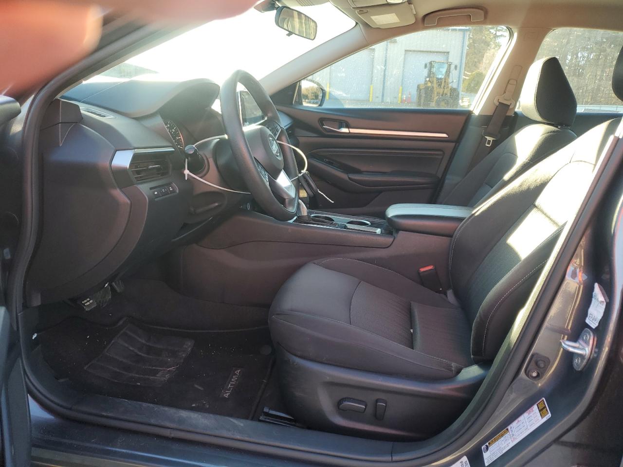 2021 Nissan Altima - Image 7