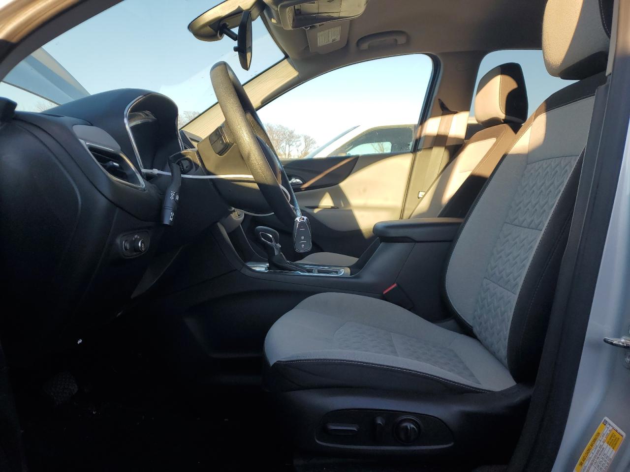 2022 Chevrolet Equinox - Image 7