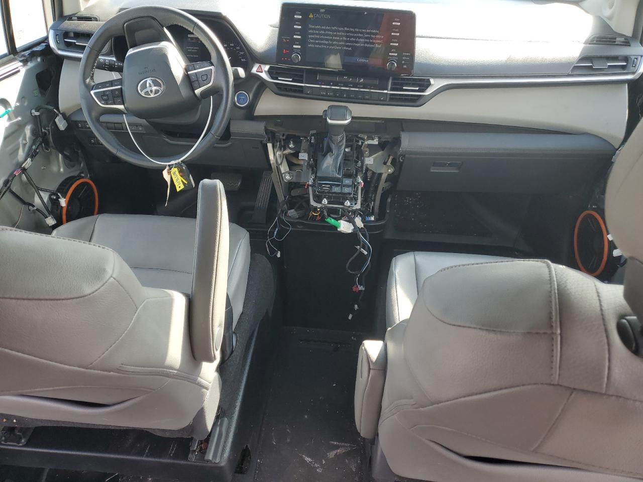 2021 Toyota Sienna - Image 8