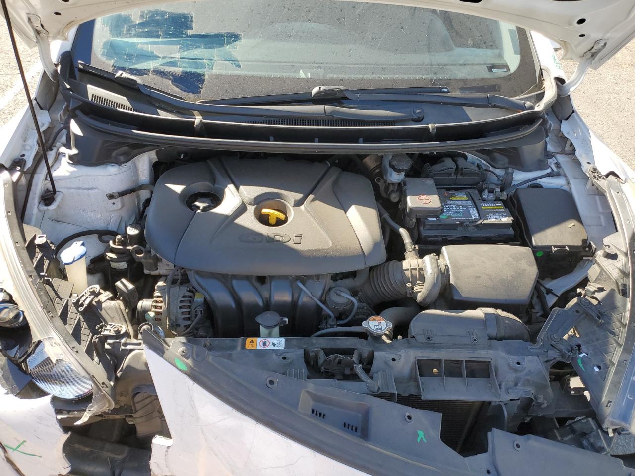 2014 Hyundai Elantra - Image 11