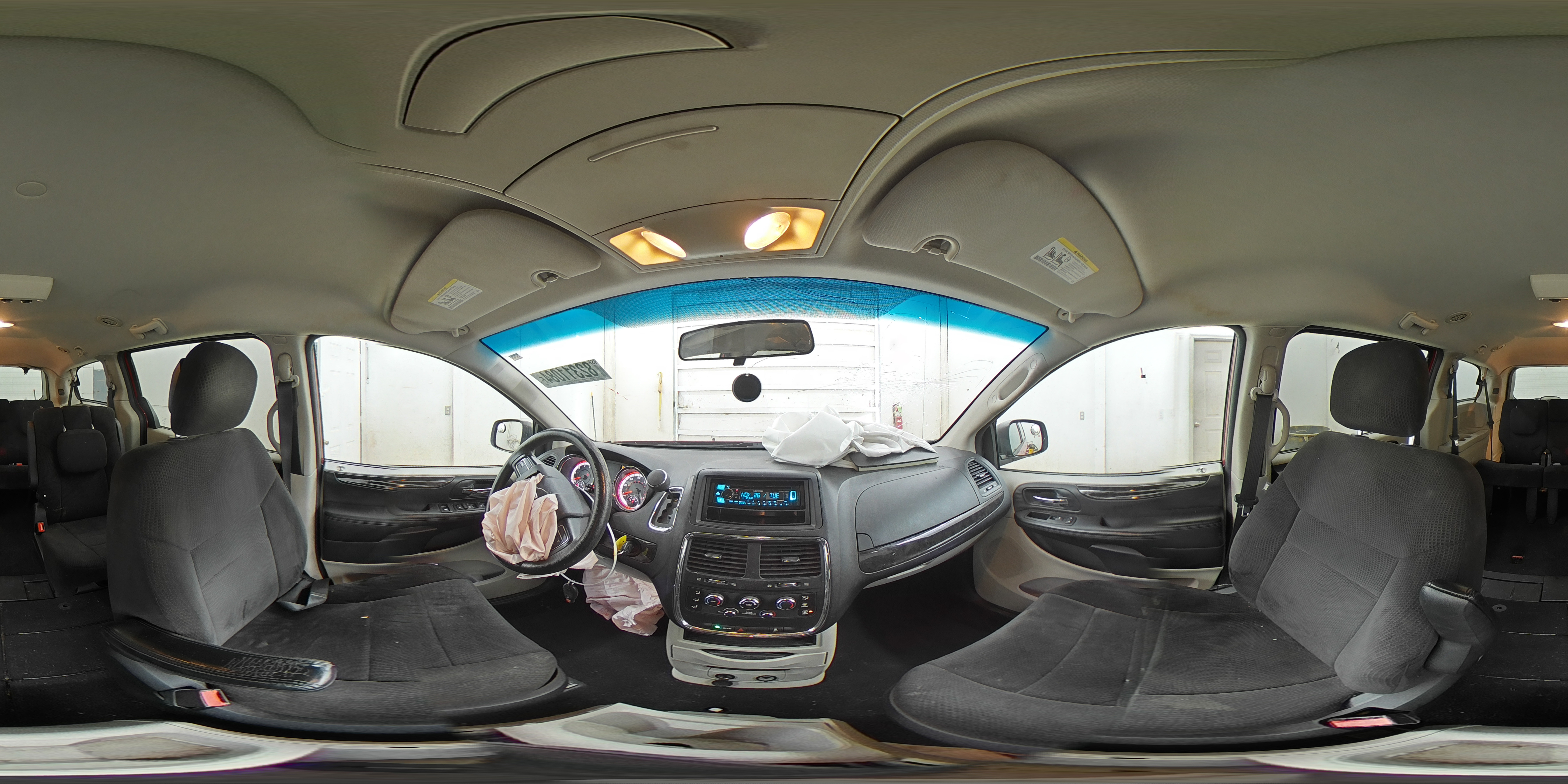 2013 Dodge Caravan - Image 16