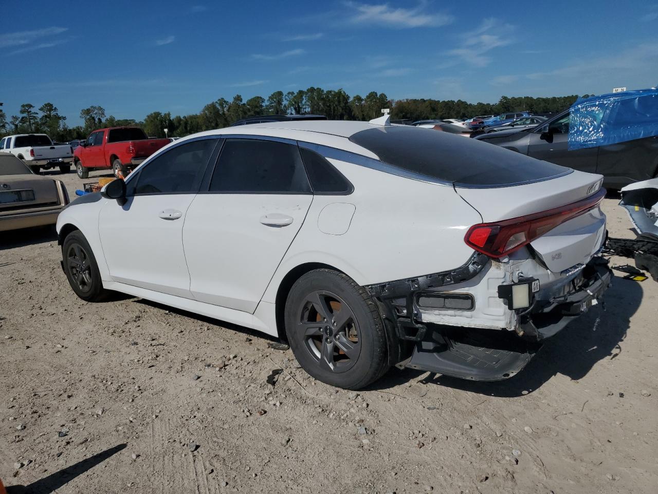 2023 Kia K5 - Image 2