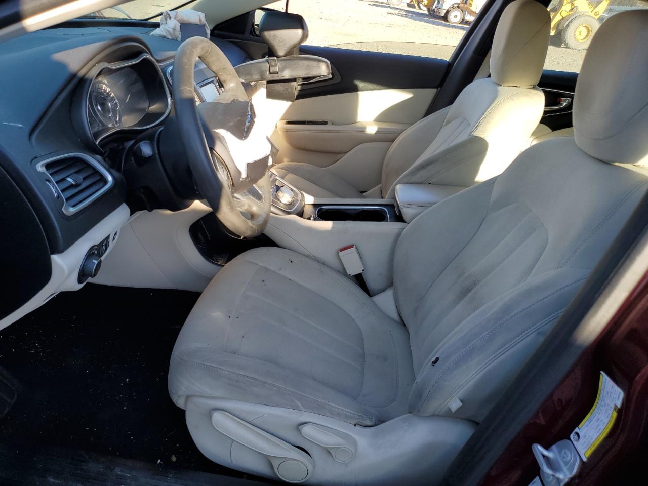 2015 Chrysler 200 - Image 7