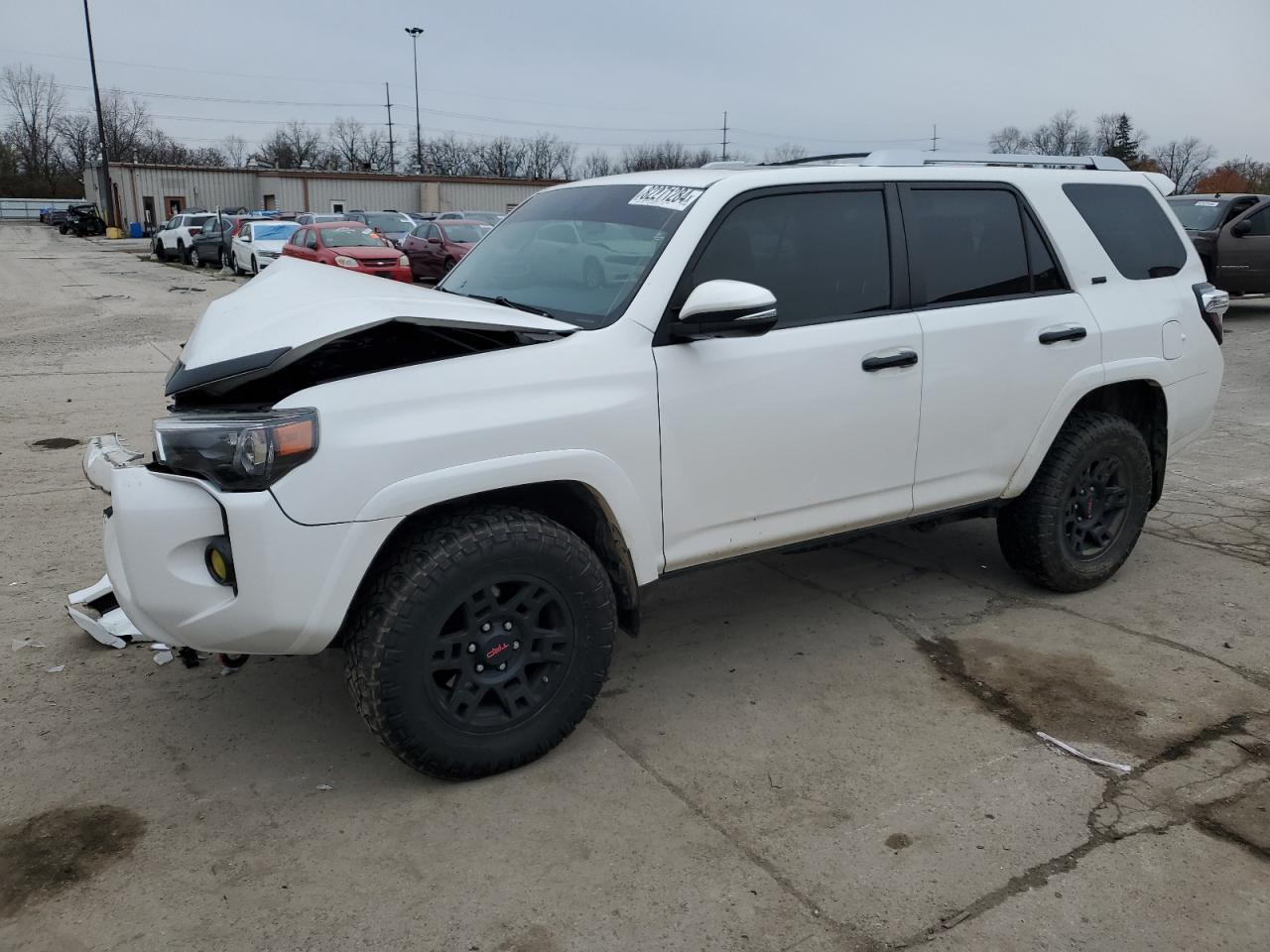 2018 Toyota 4Runner Sr5/Sr5 Premium for Sale in Fort Wayne, IN - Front End