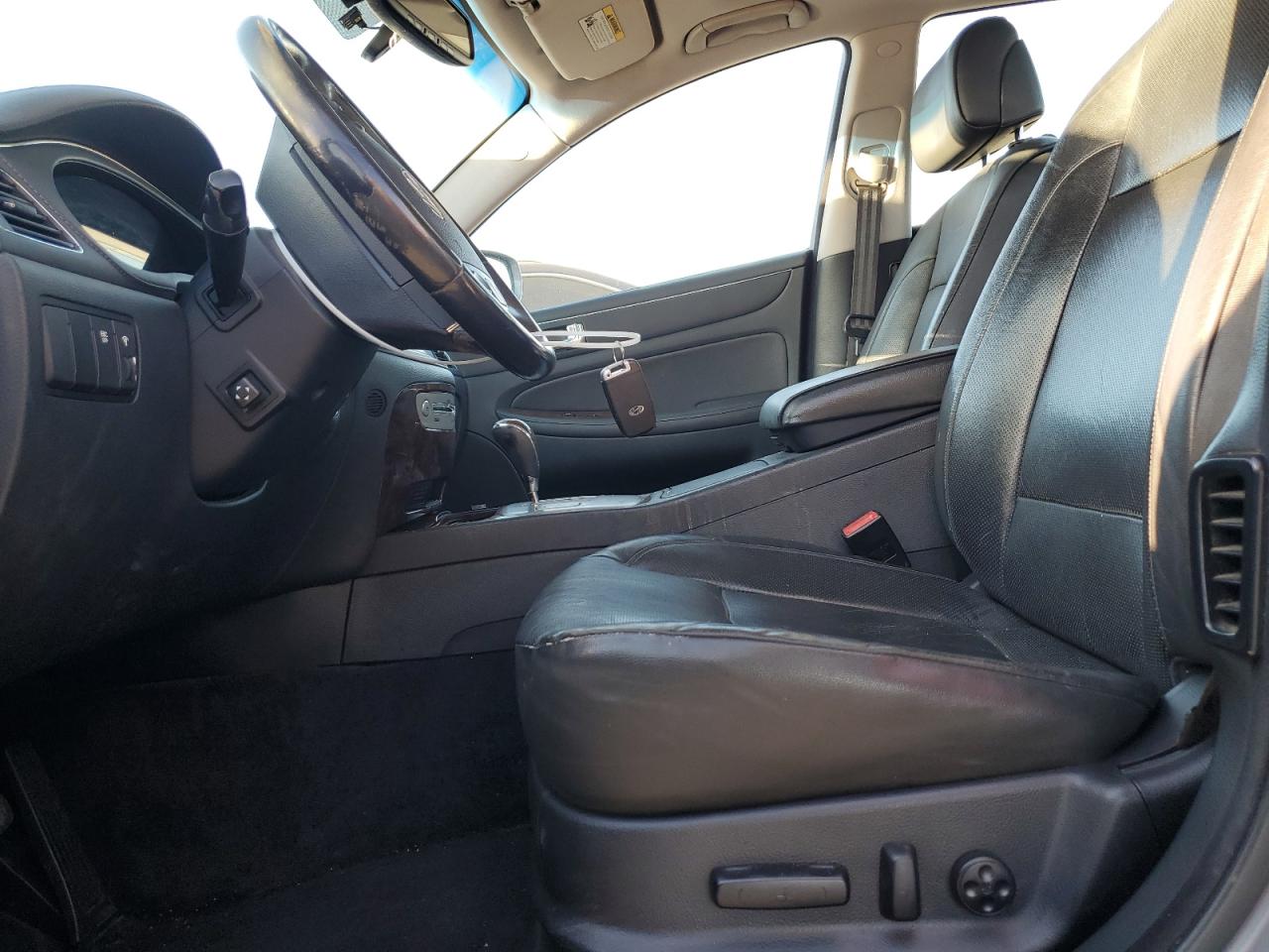 2009 Hyundai Genesis - Image 7