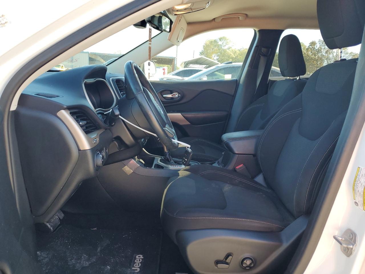 2017 Jeep Grand Cherokee - Image 7