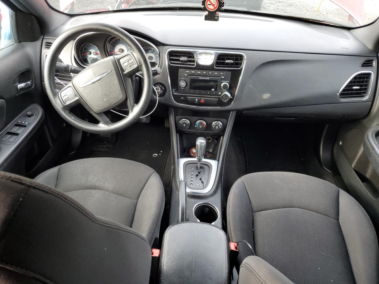 2014 Chrysler 200 - Image 8