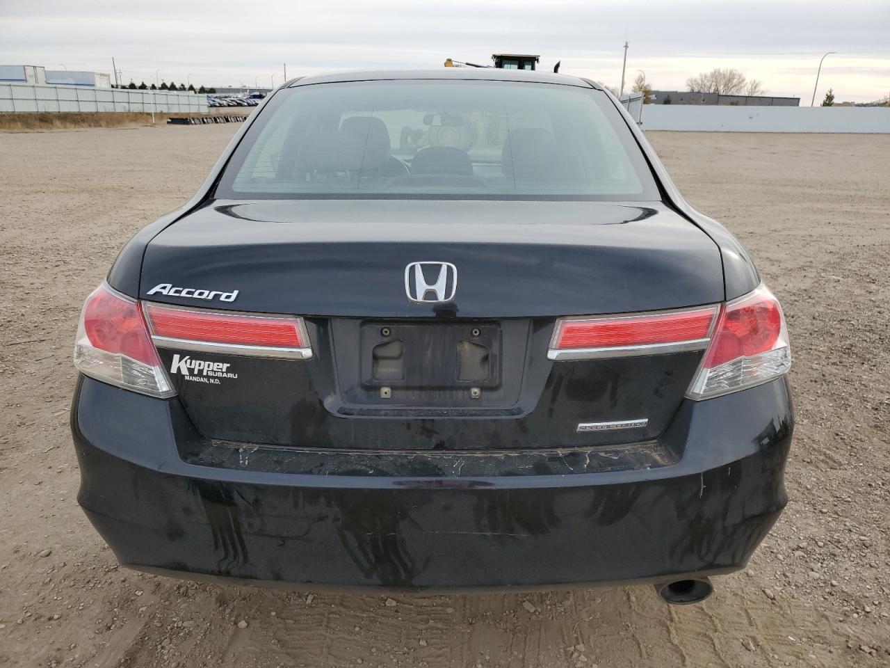 2012 Honda Accord Se VIN: 1HGCP2F61CA040135 Lot: 81301434