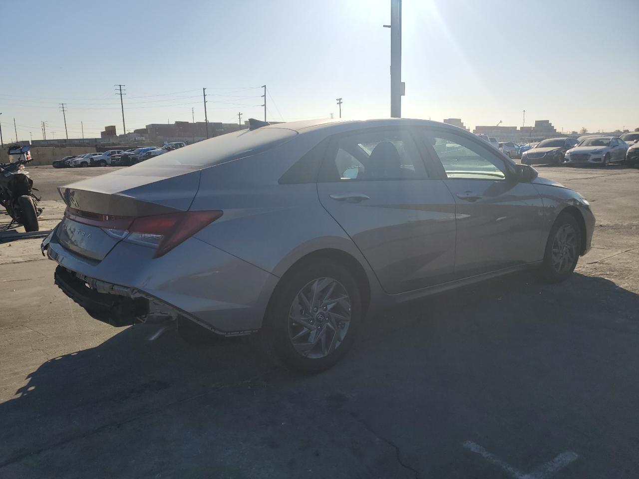 2024 Hyundai Elantra - Image 3