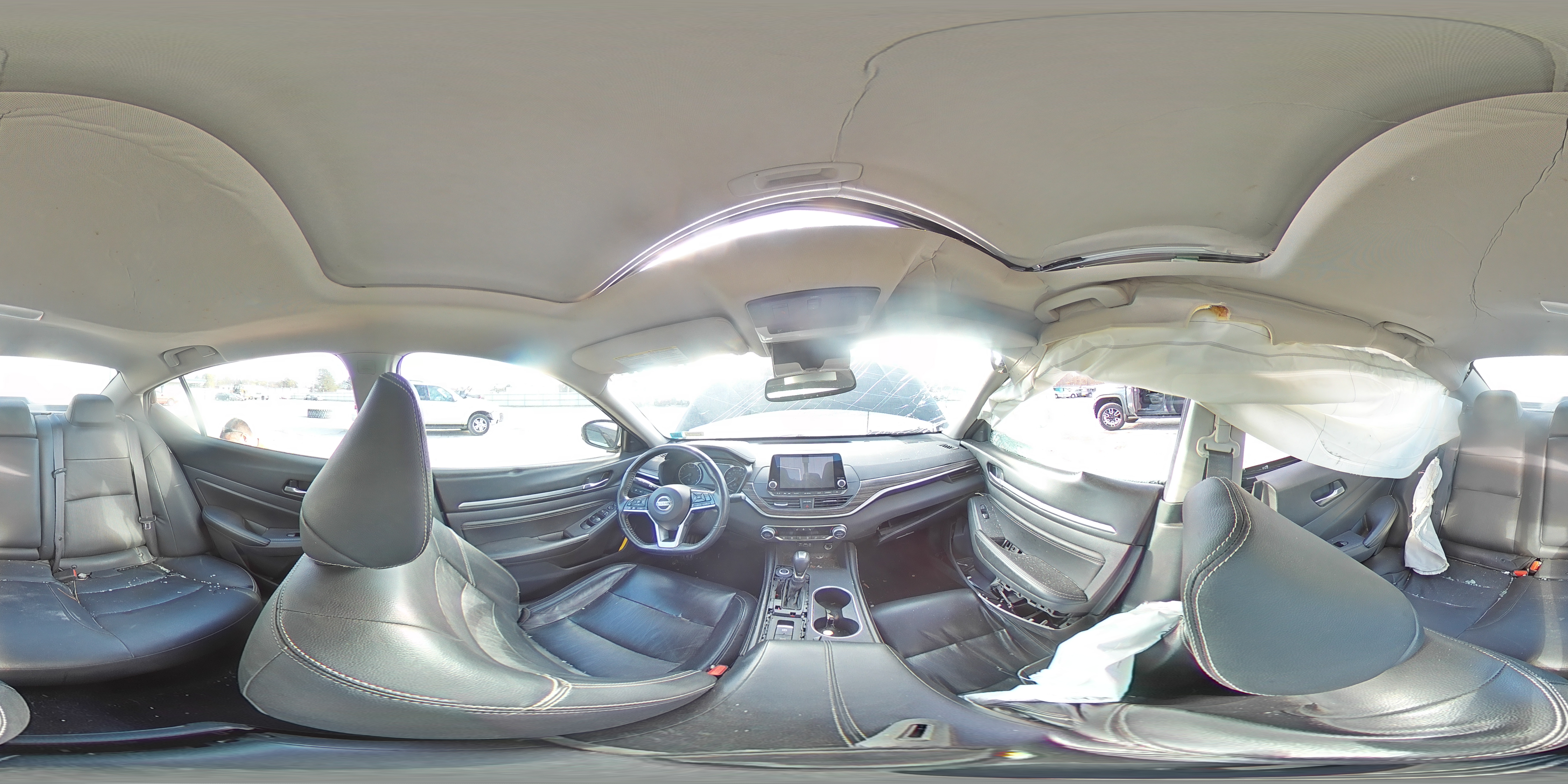 2019 Nissan Altima - Image 13