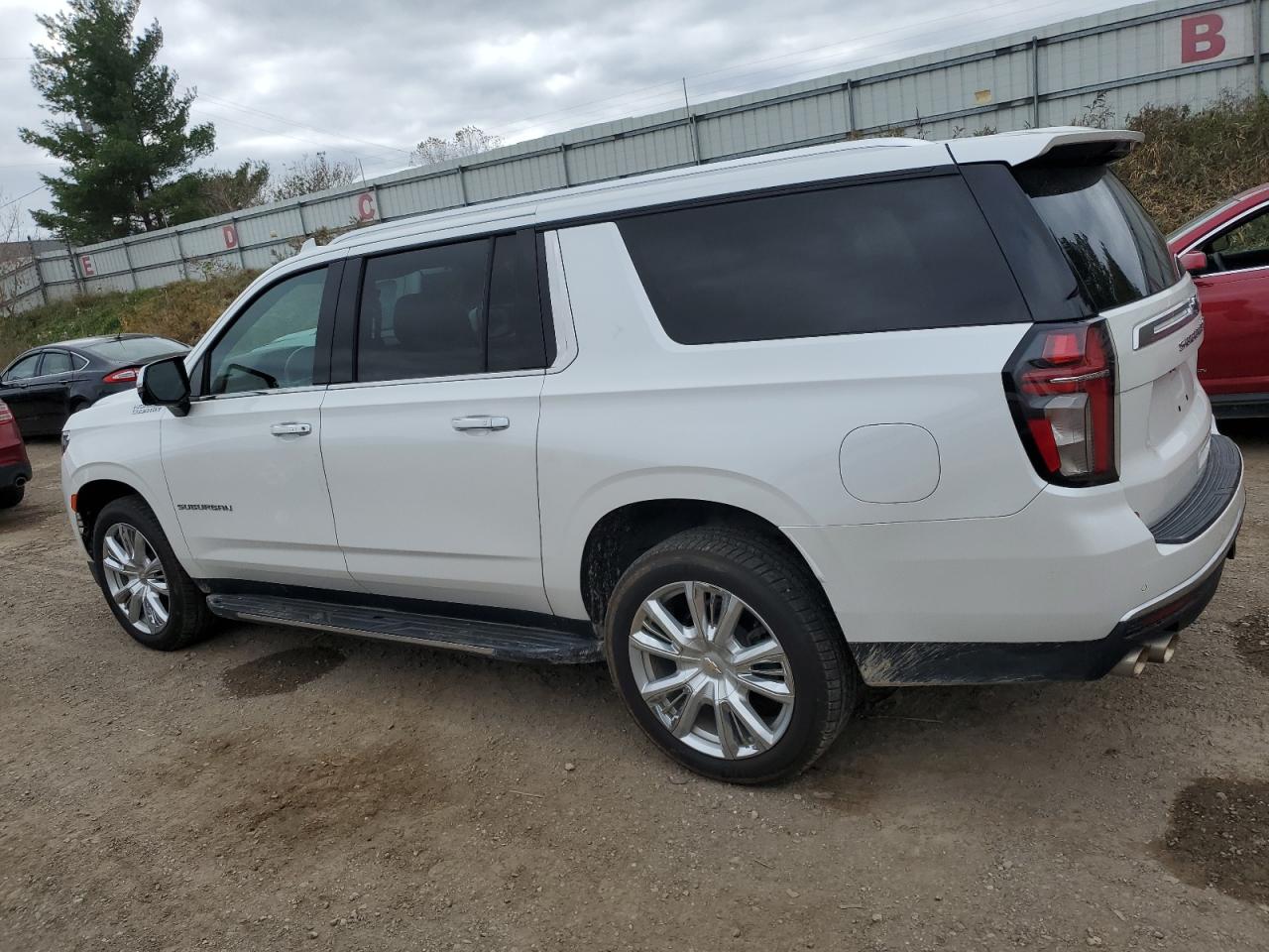 2021 Chevrolet Suburban - Image 2