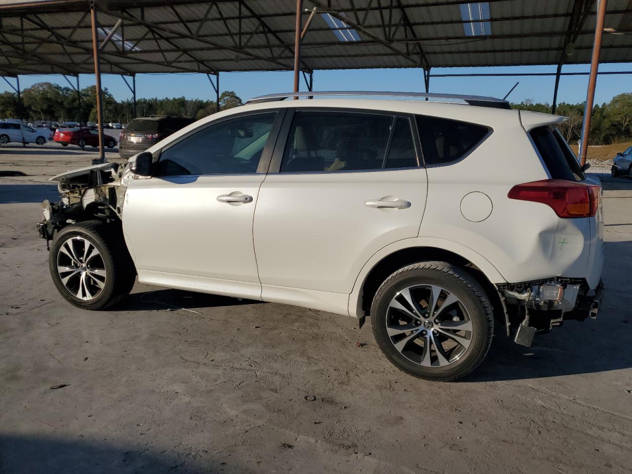 2015 Toyota RAV 4 - Image 2