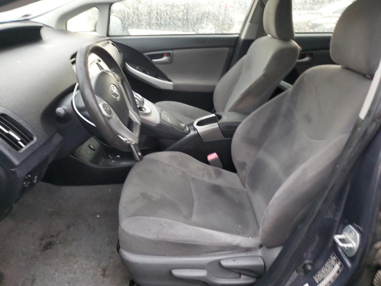 2013 Toyota Prius - Image 7