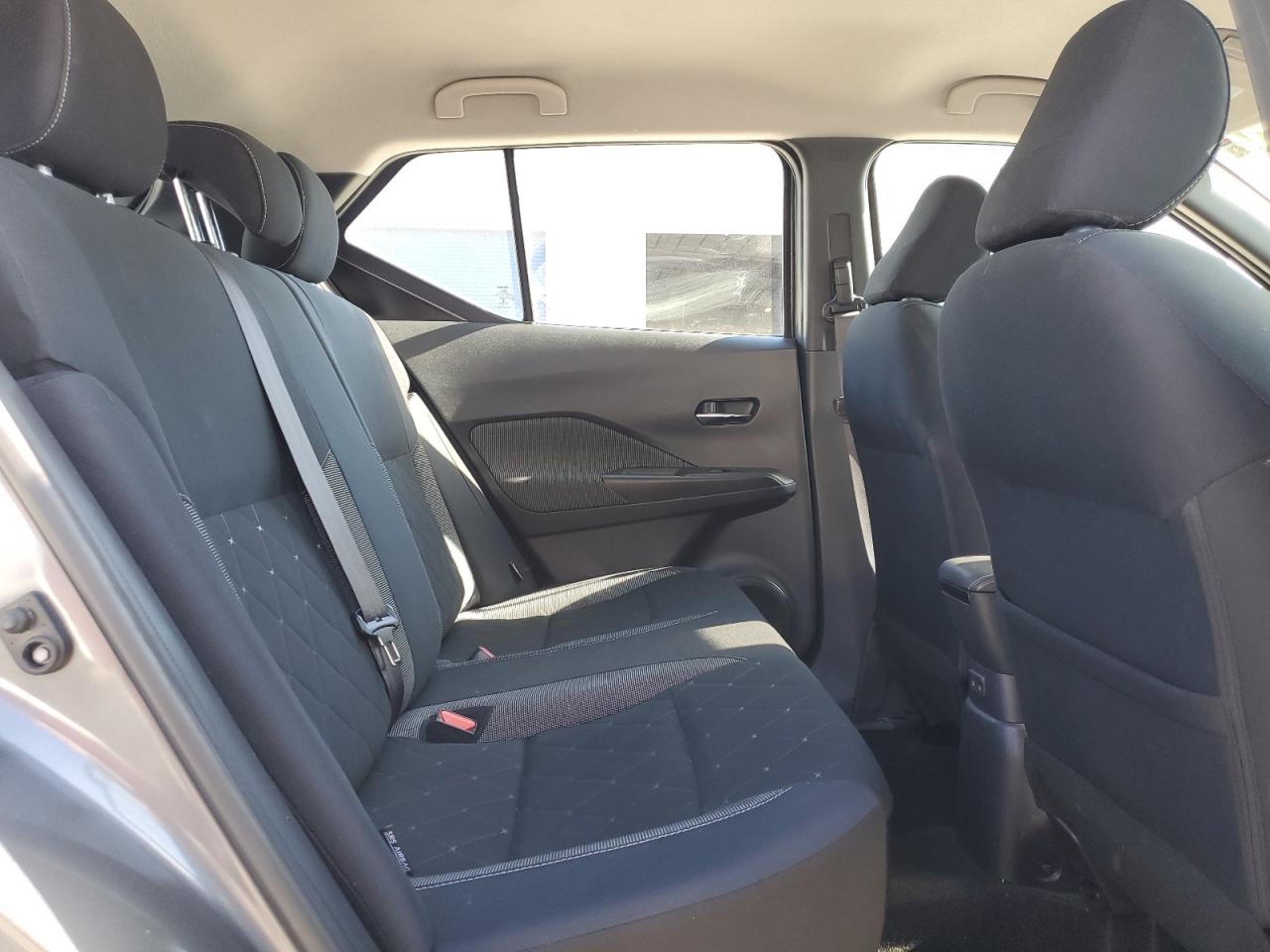 2020 Nissan Kicks - Image 10