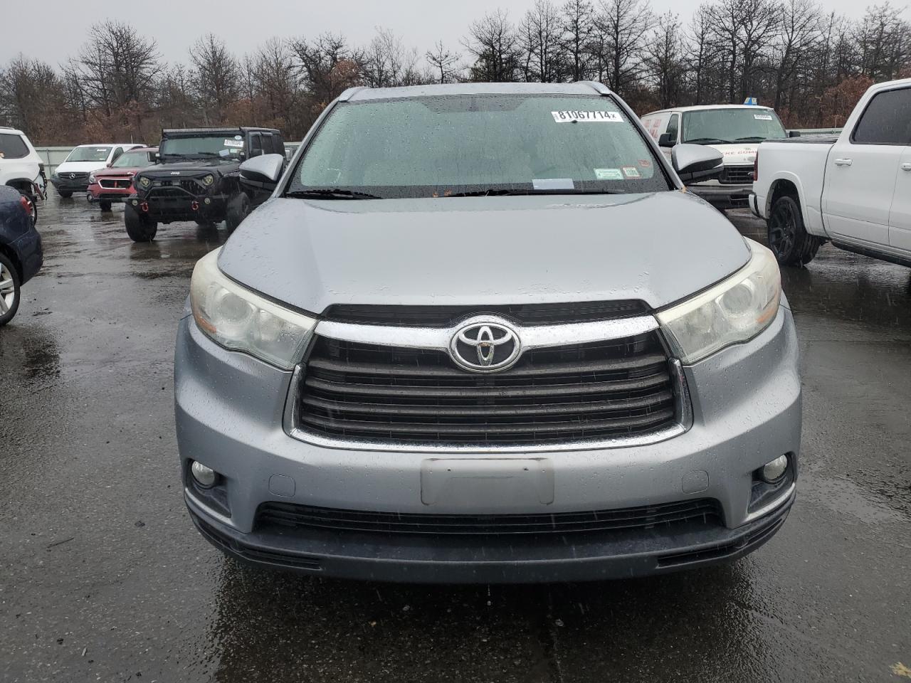 2015 Toyota Highlander - Image 5