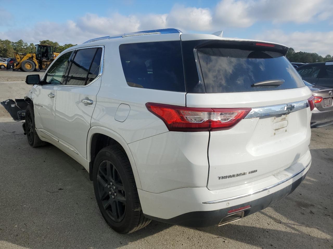2020 Chevrolet Traverse - Image 2