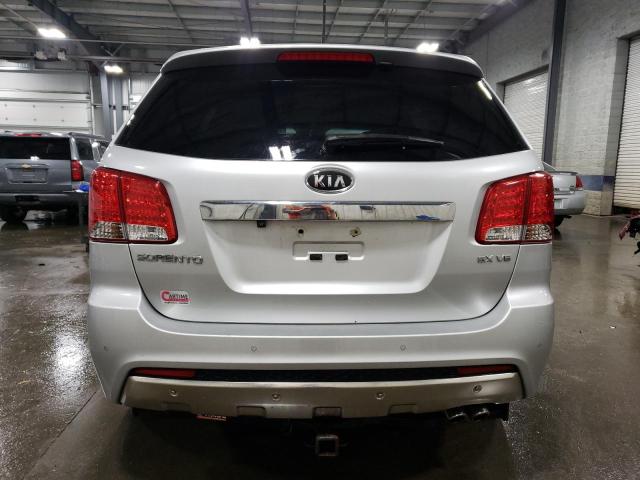  KIA SORENTO 2013 Серебристый