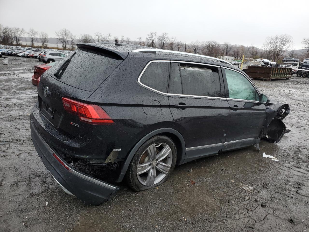 2021 Volkswagen Tiguan - Image 3