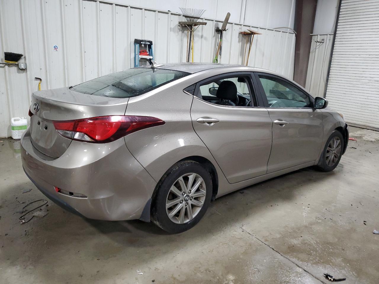 2015 Hyundai Elantra - Image 3
