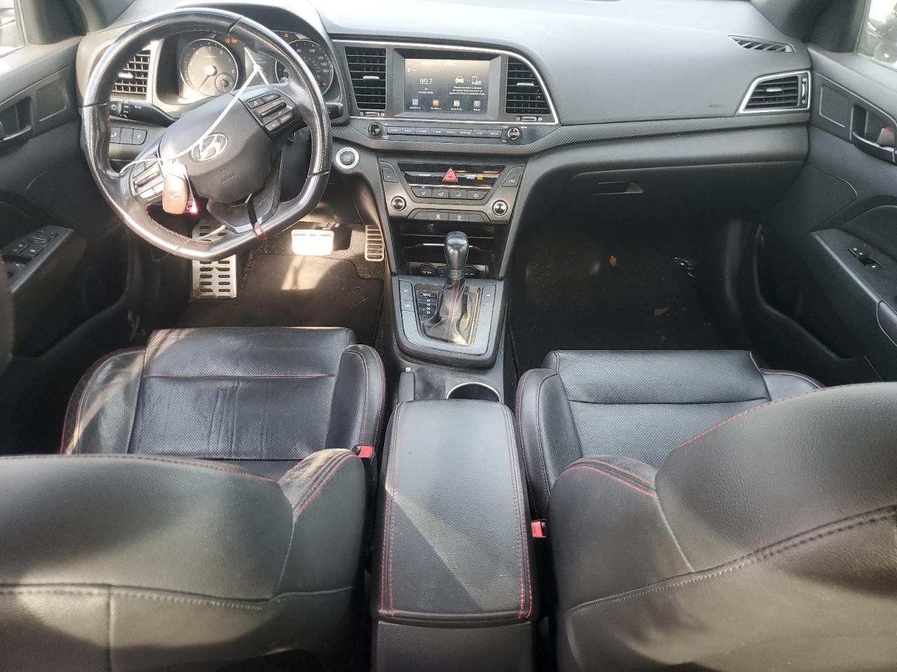 2018 Hyundai Elantra - Image 8