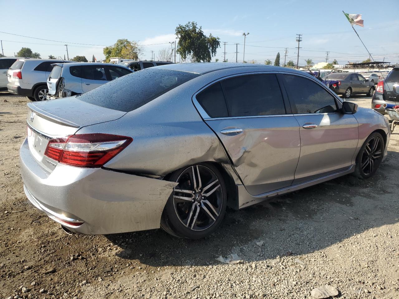 VIN 1HGCR2F59GA221572 2016 HONDA ACCORD no.3