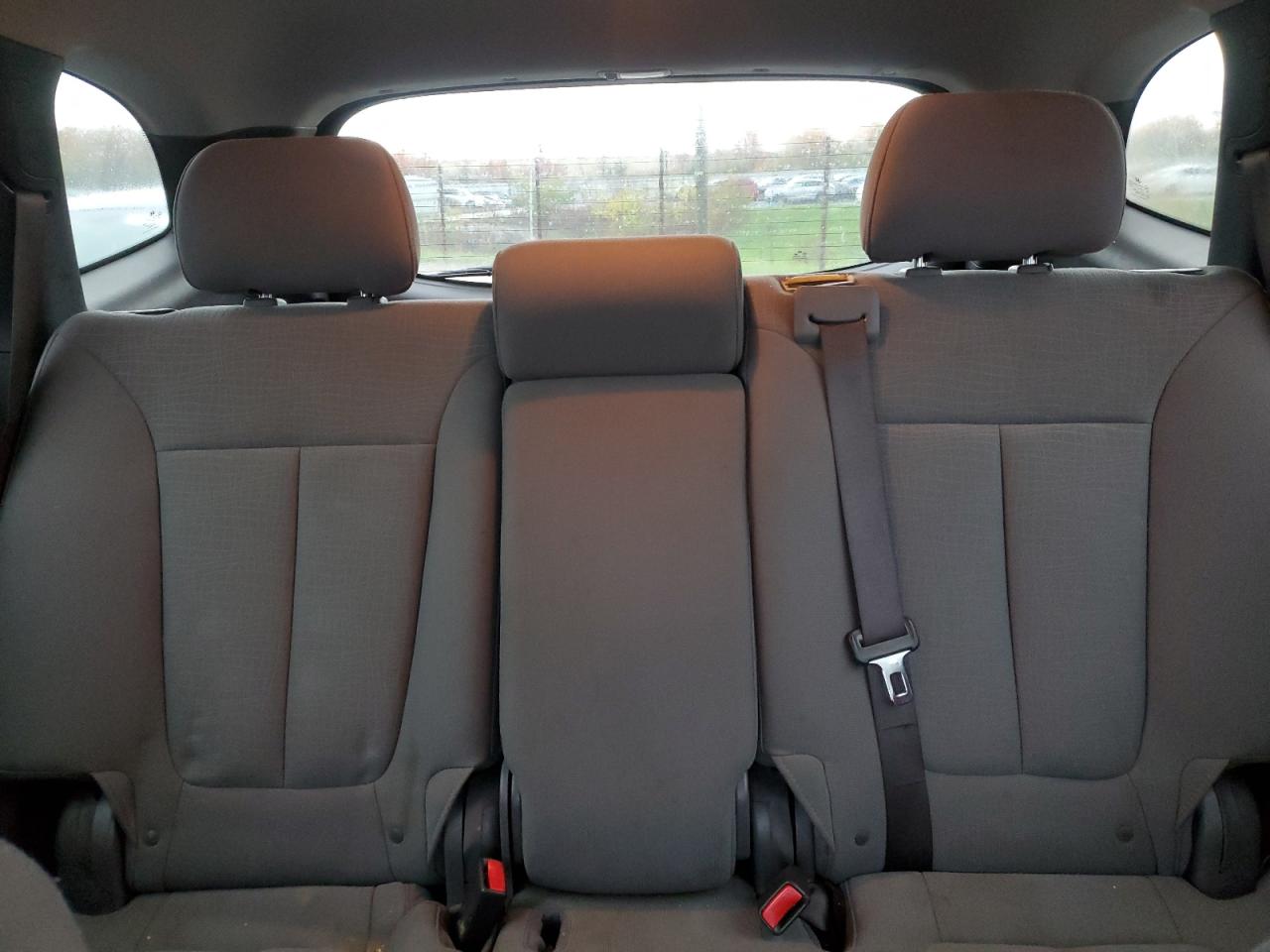 2010 Hyundai Santa Fe - Image 10