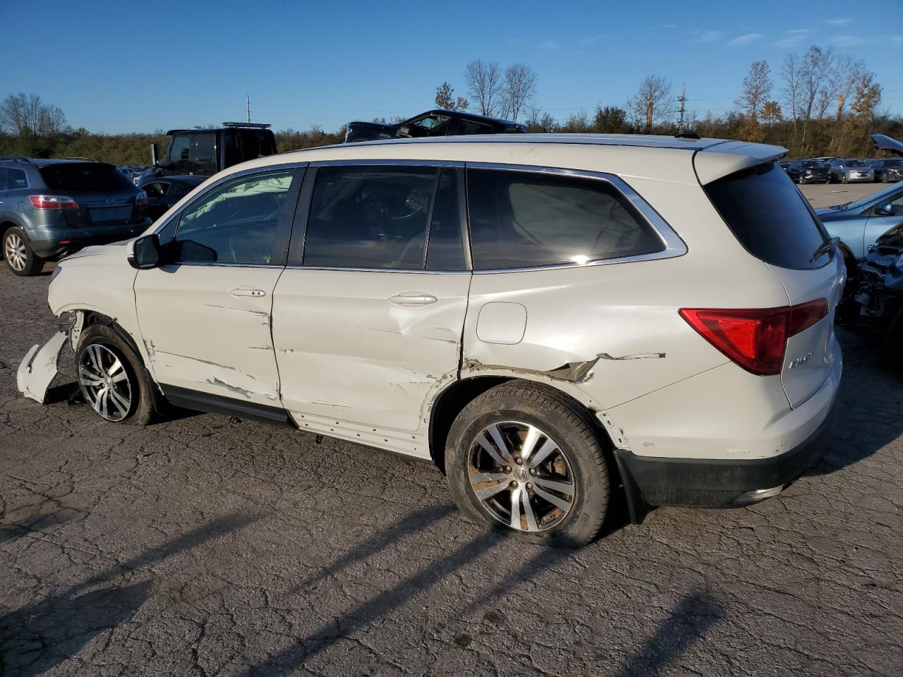 2017 Honda Pilot - Image 2