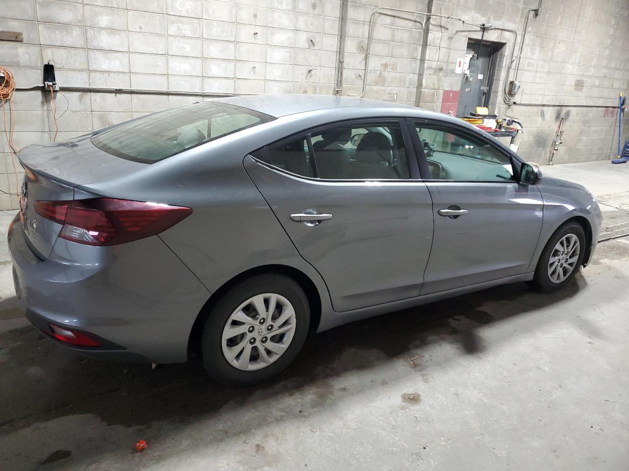 2019 Hyundai Elantra - Image 3
