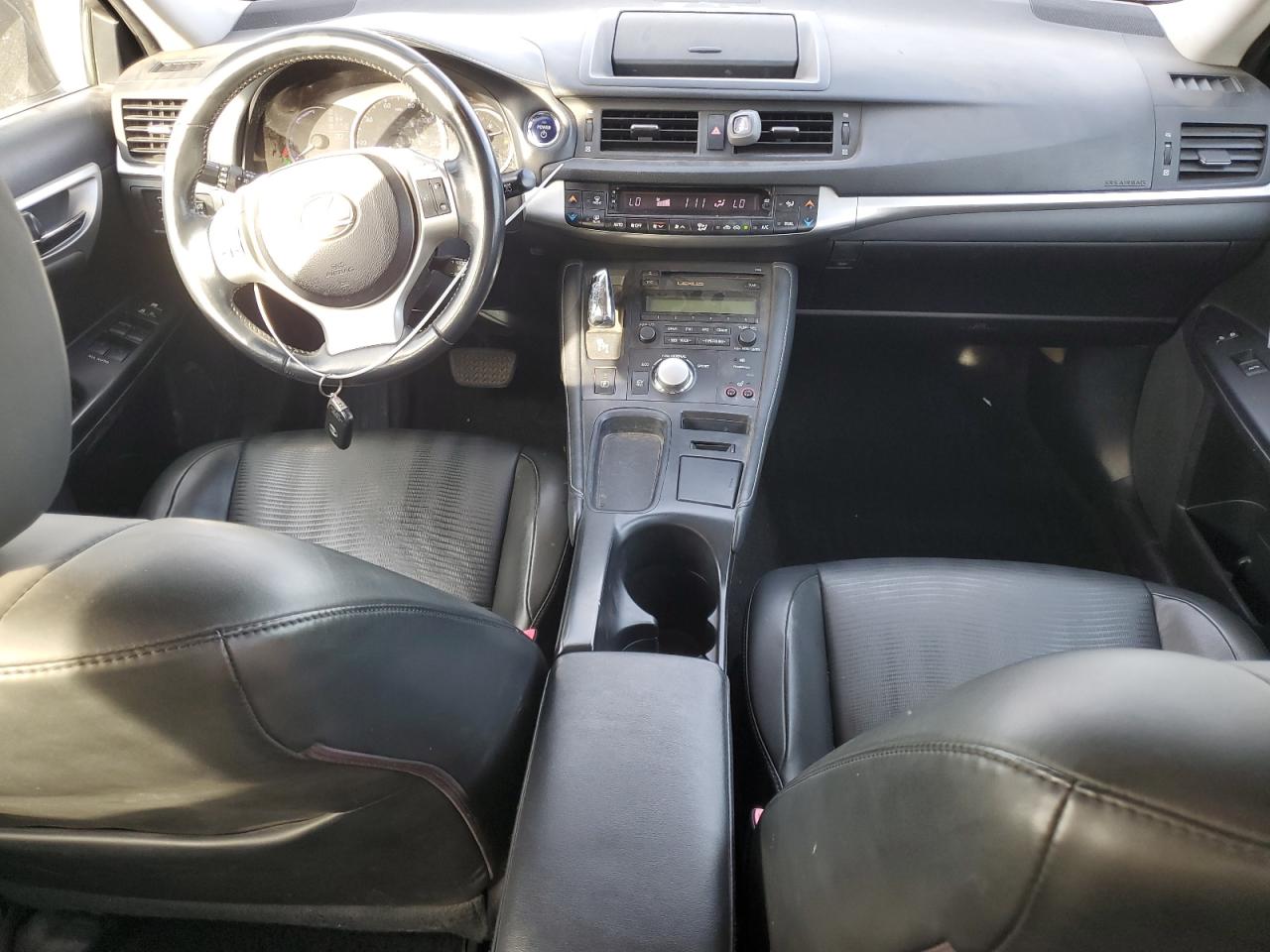 2012 Lexus CT - Image 8