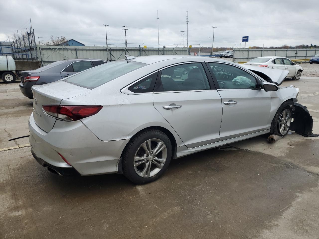 2018 Hyundai Sonata - Image 3