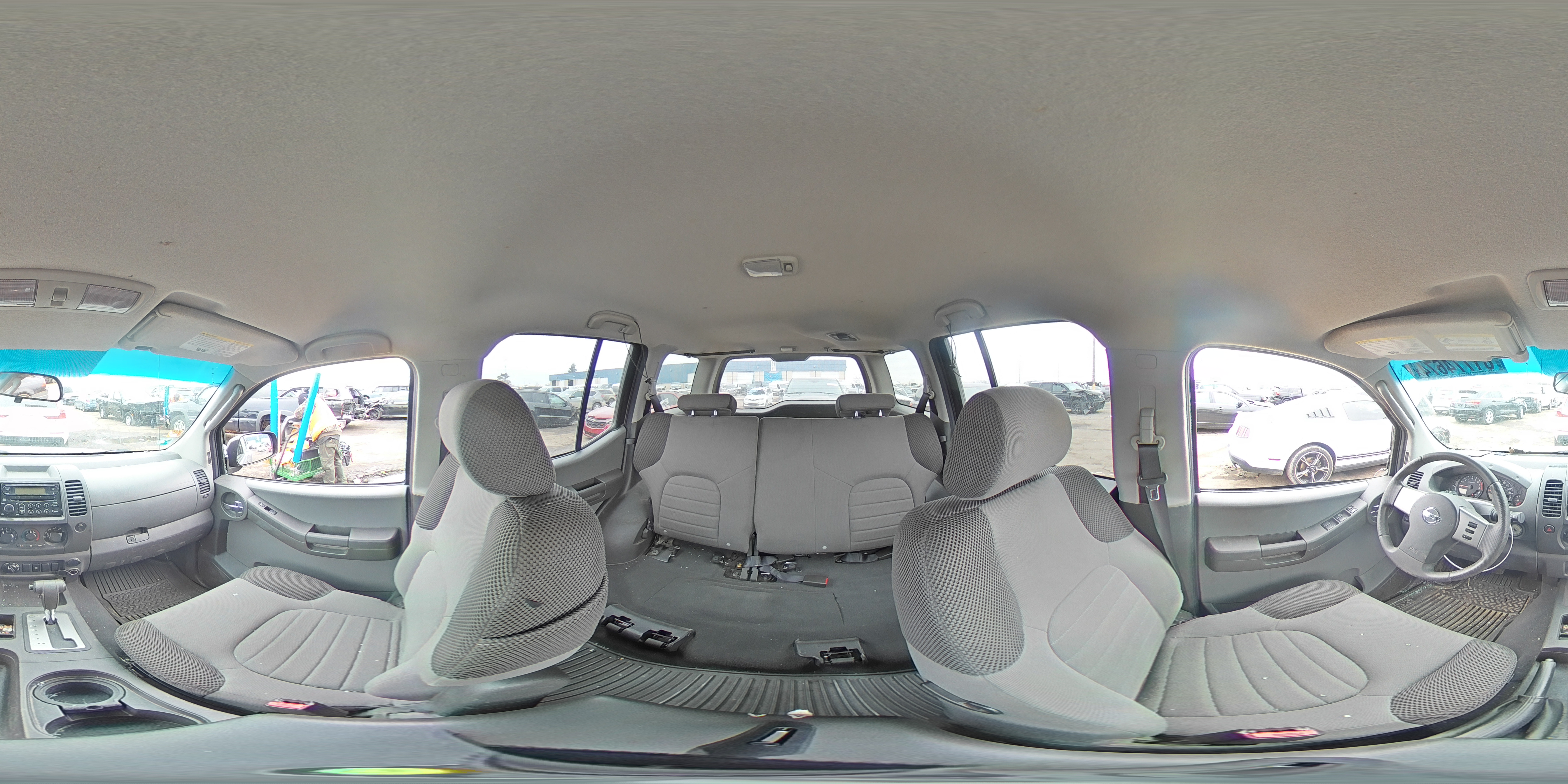 2006 Nissan XTerra - Image 12