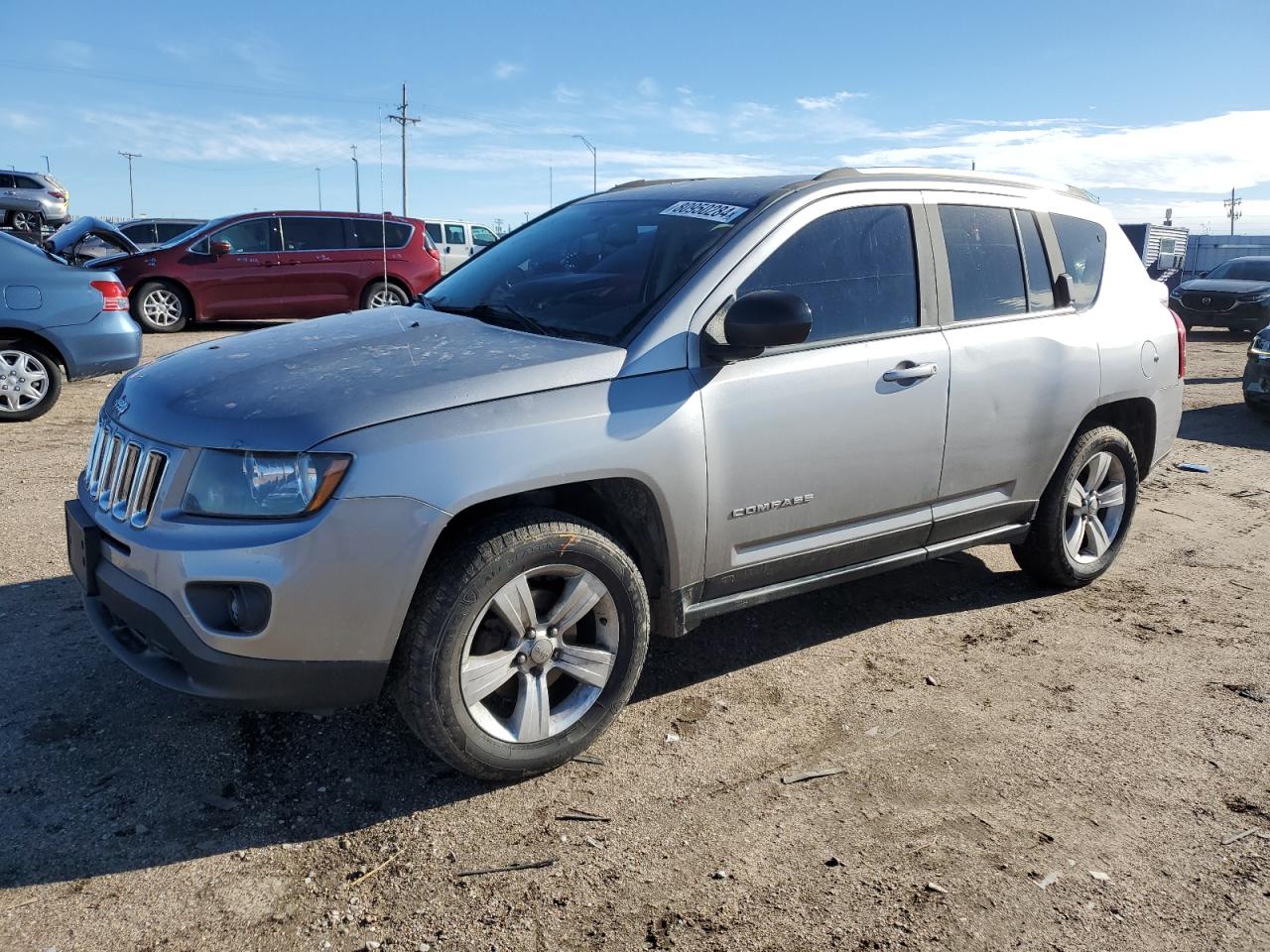 VIN 1C4NJDBB2GD509776 2016 JEEP COMPASS no.1