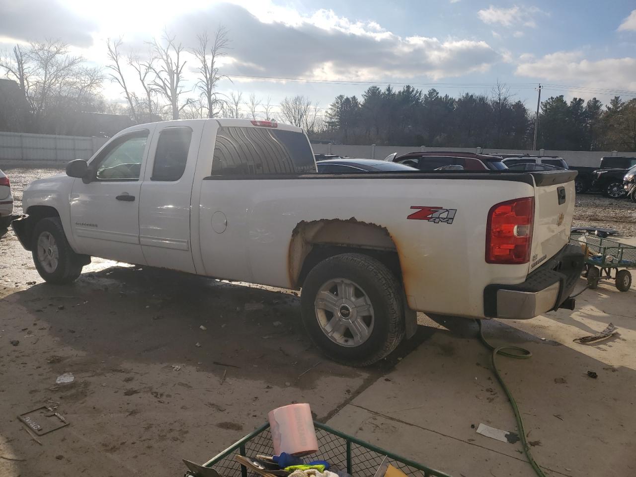 2013 Chevrolet Silverado - Image 2