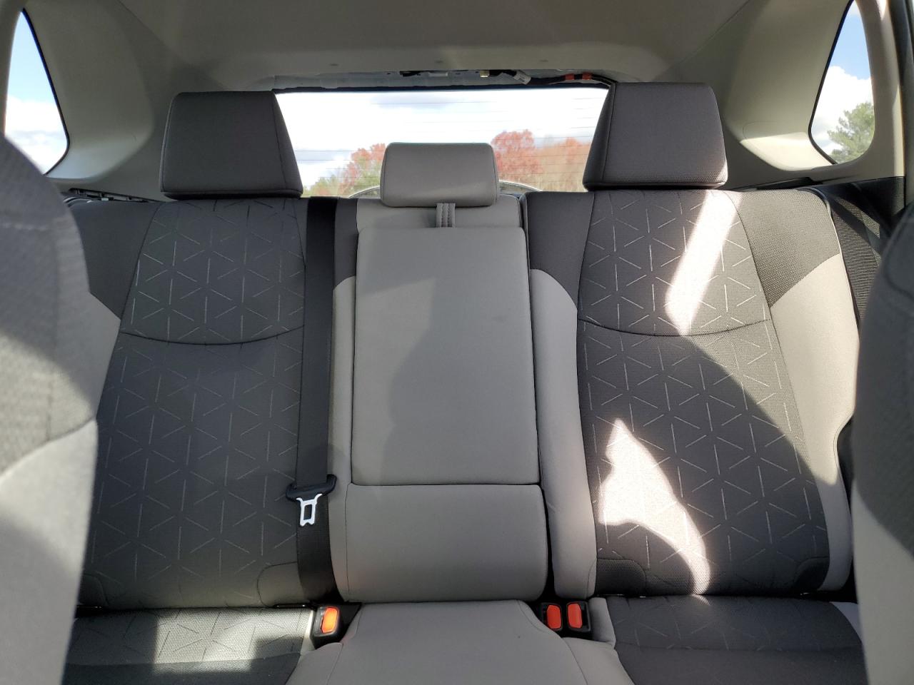 2024 Toyota RAV 4 - Image 10