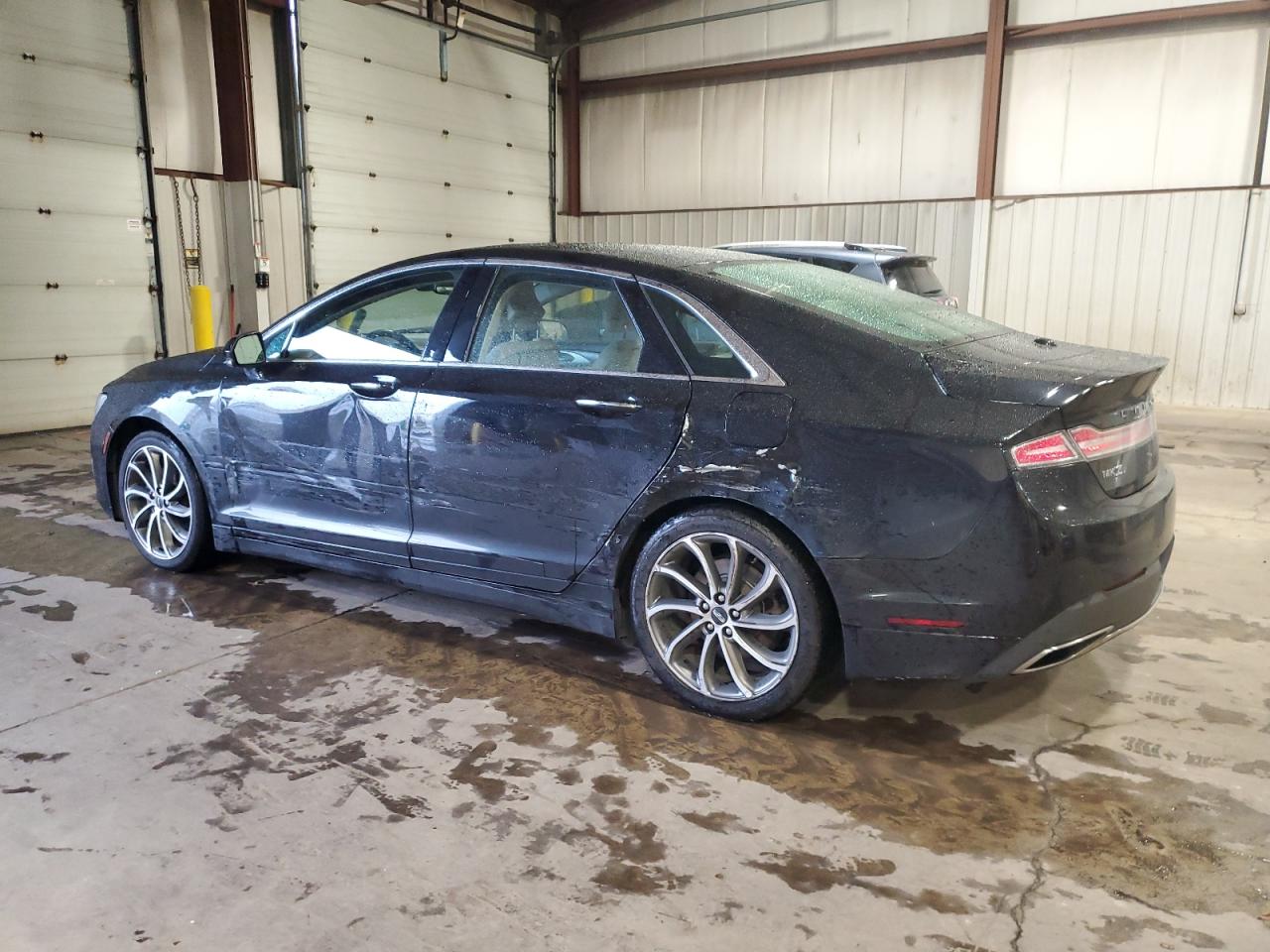 VIN 3LN6L5LU2KR607075 2019 LINCOLN MKZ no.2