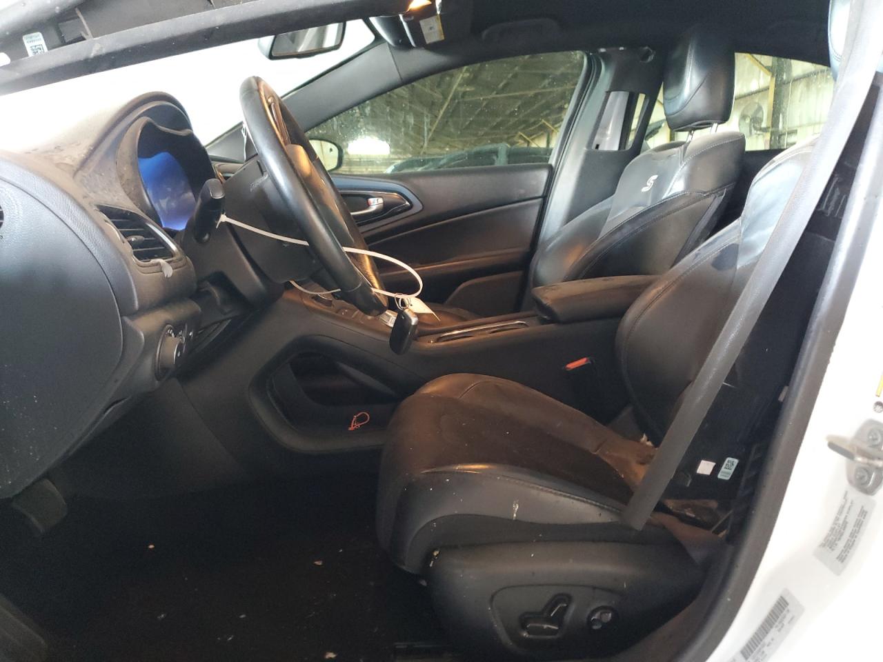2016 Chrysler 200 - Image 7