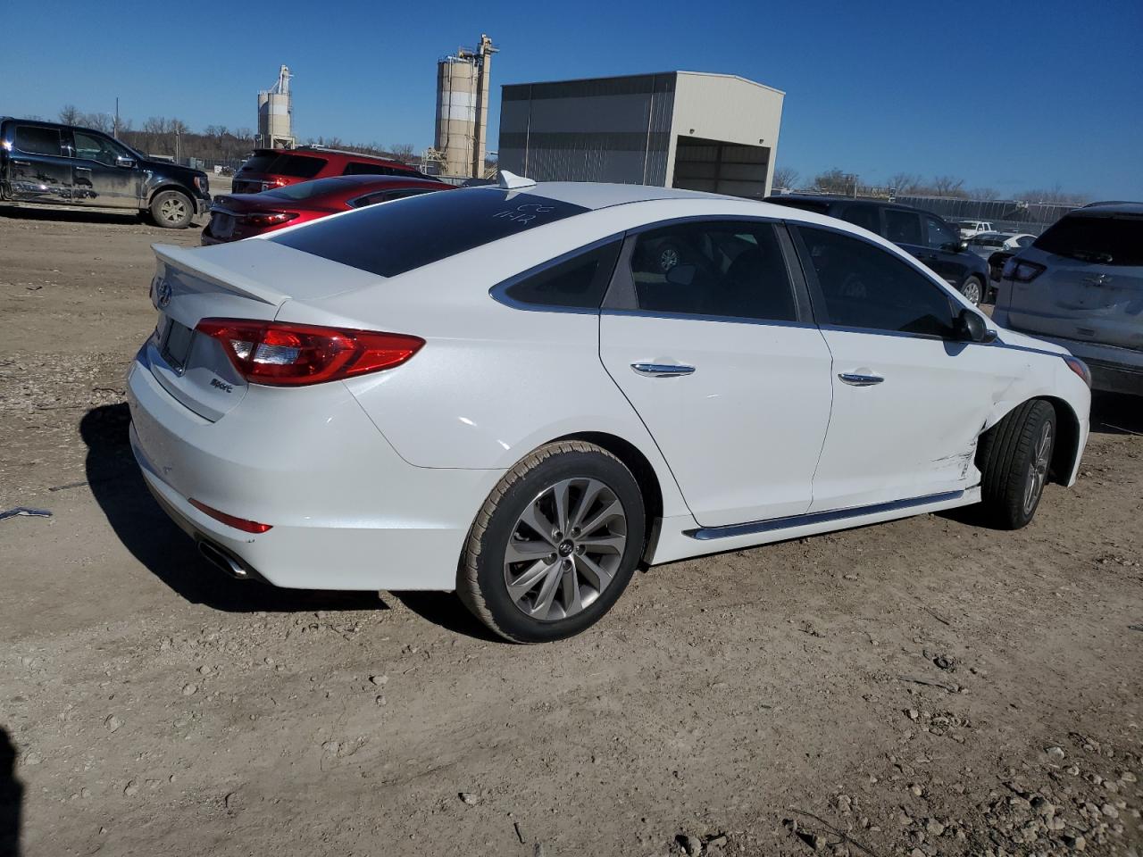 2015 Hyundai Sonata - Image 3