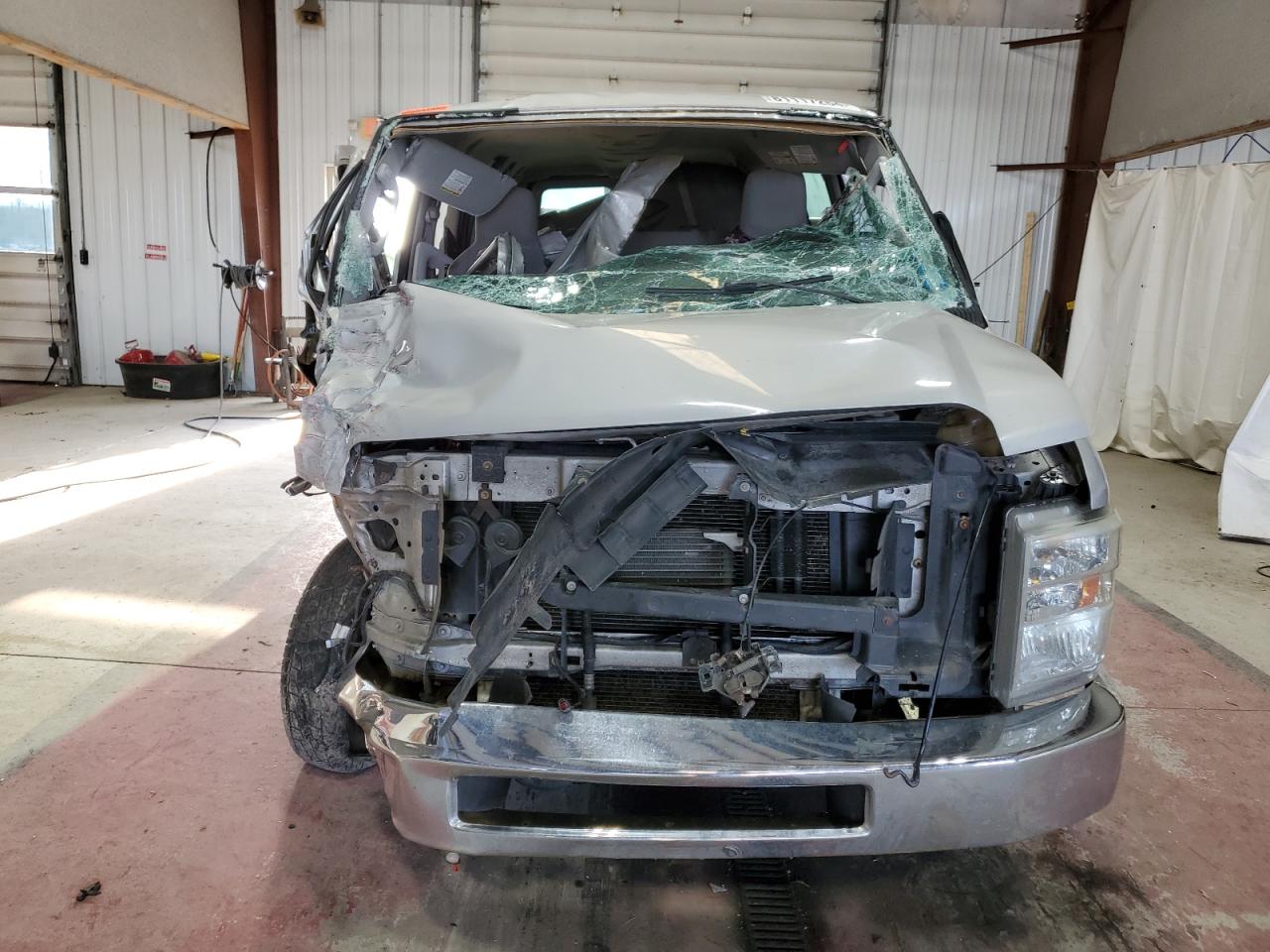 2010 Ford Econoline - Image 5