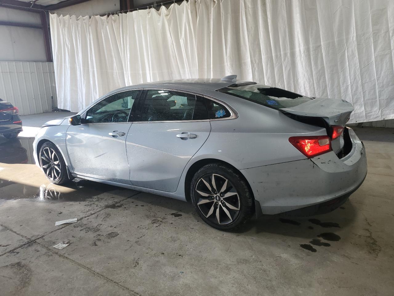 2017 Chevrolet Malibu - Image 2