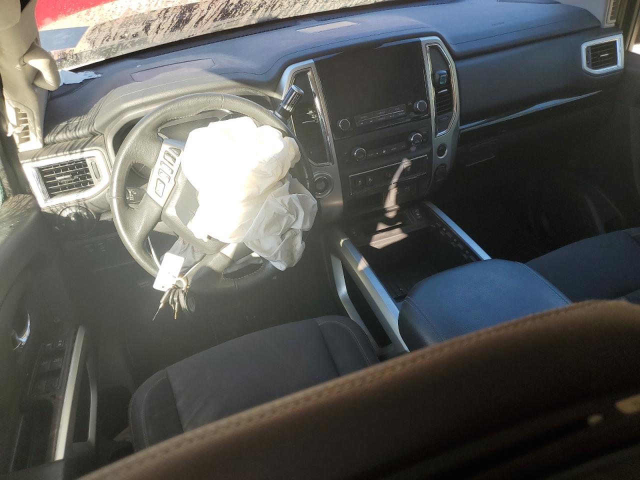 2021 Nissan Titan - Image 8