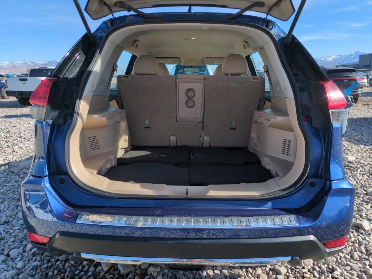 2017 Nissan Rogue - Image 6