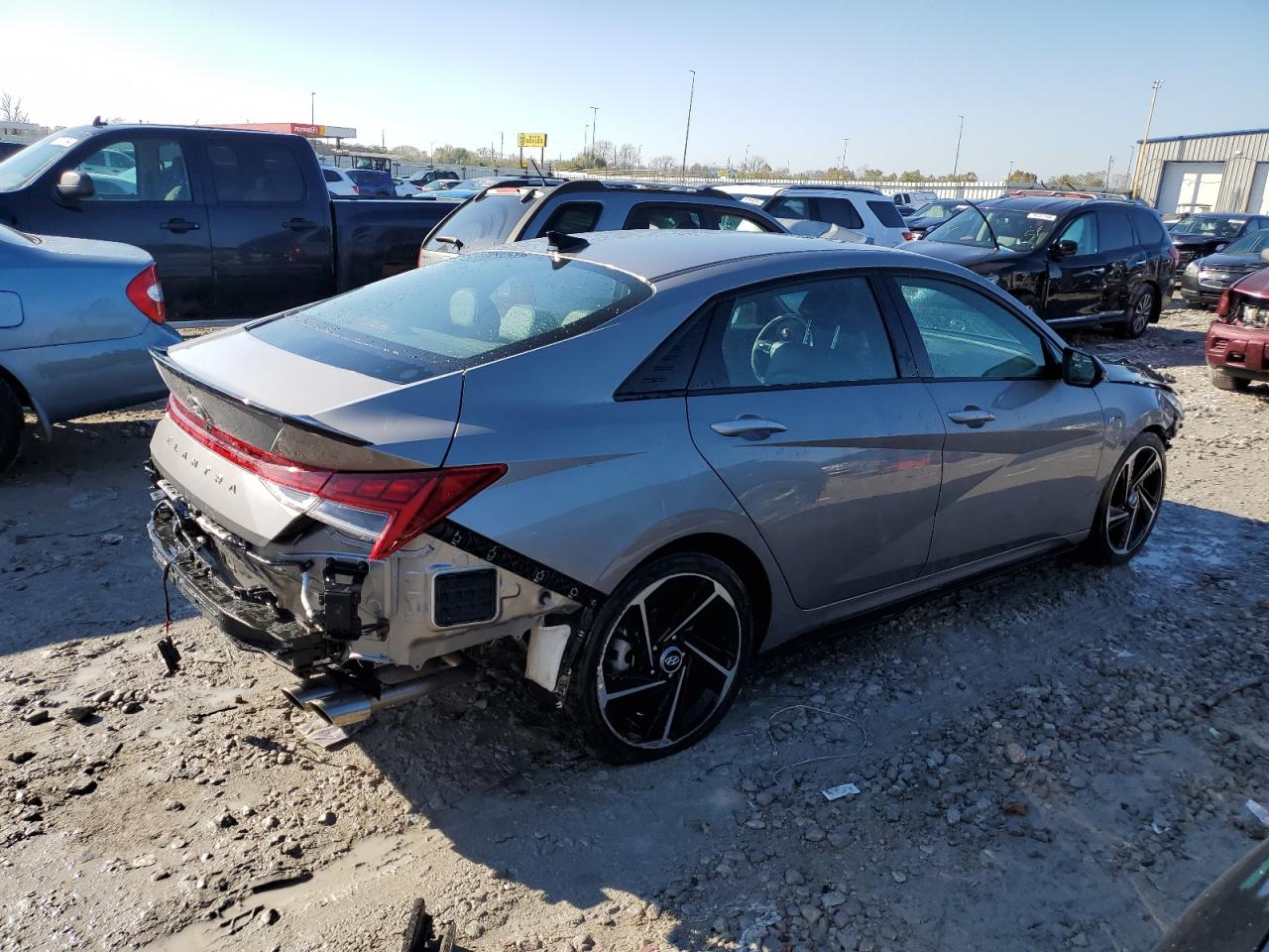 2023 Hyundai Elantra - Image 3