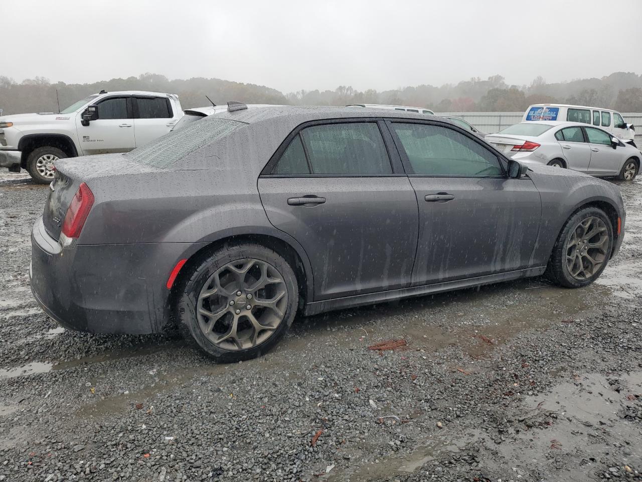 2016 Chrysler 300 - Image 3