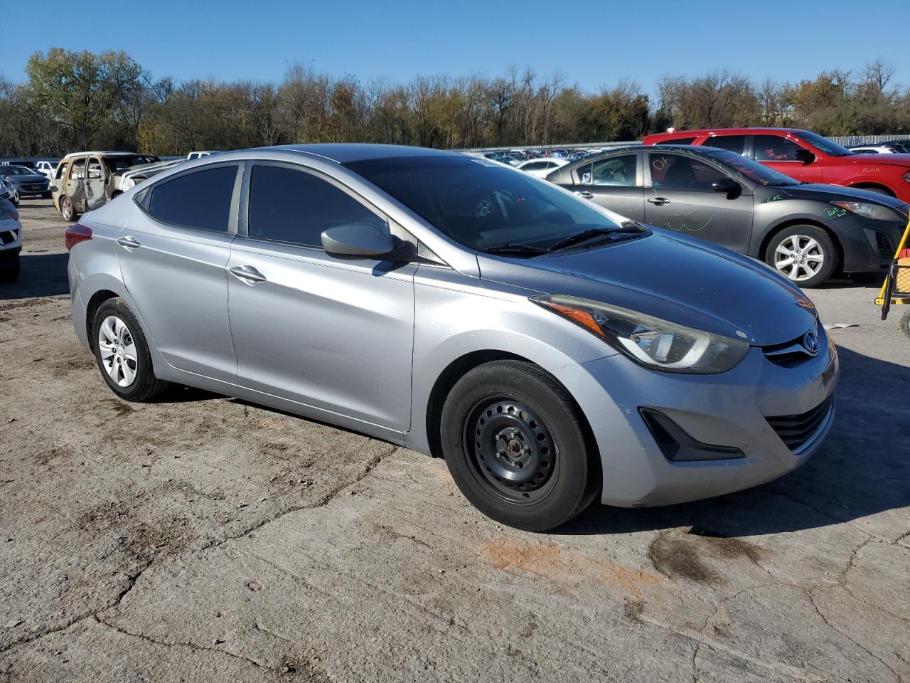 2016 Hyundai Elantra - Image 4