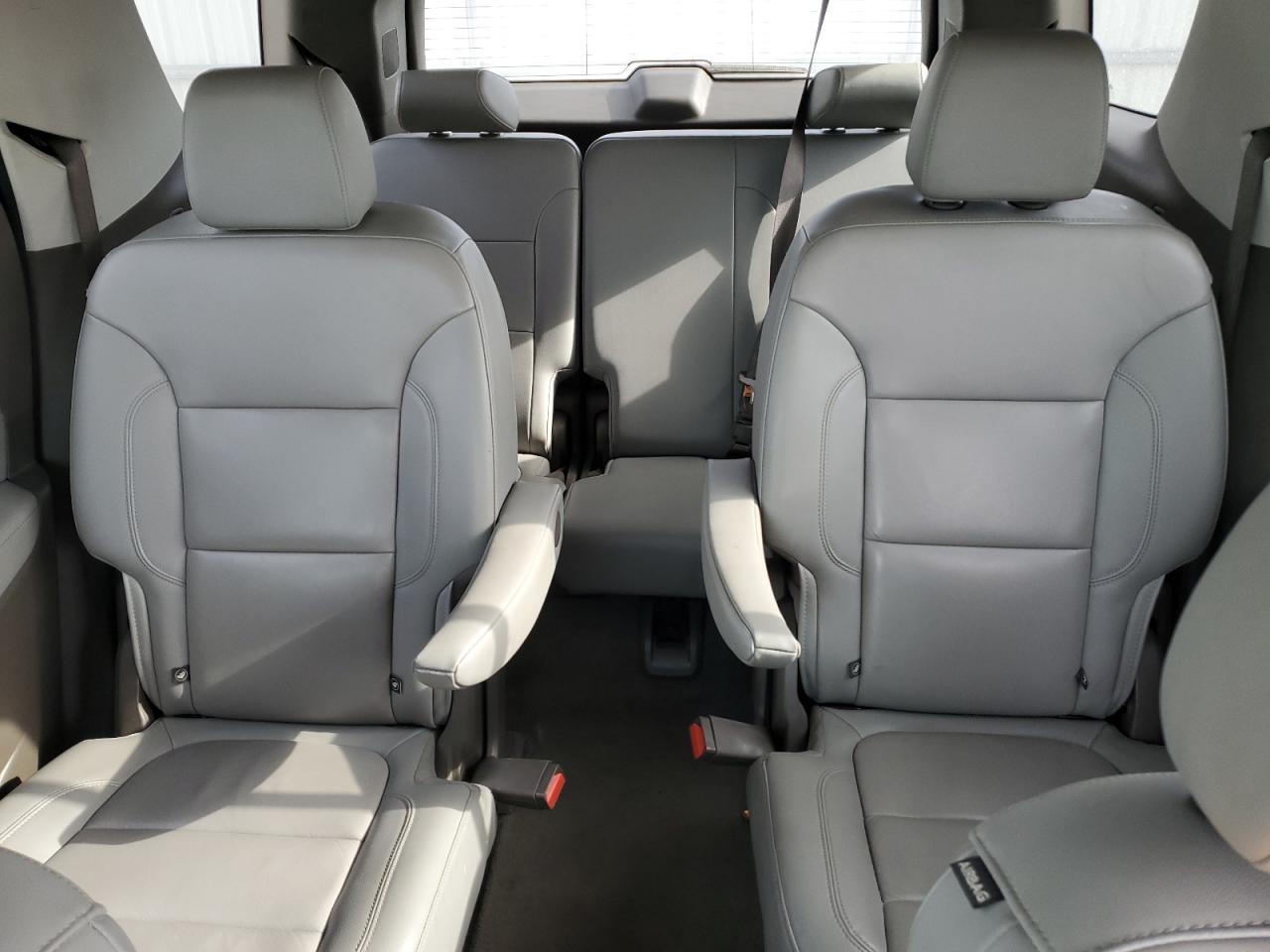 2020 Chevrolet Traverse - Image 10