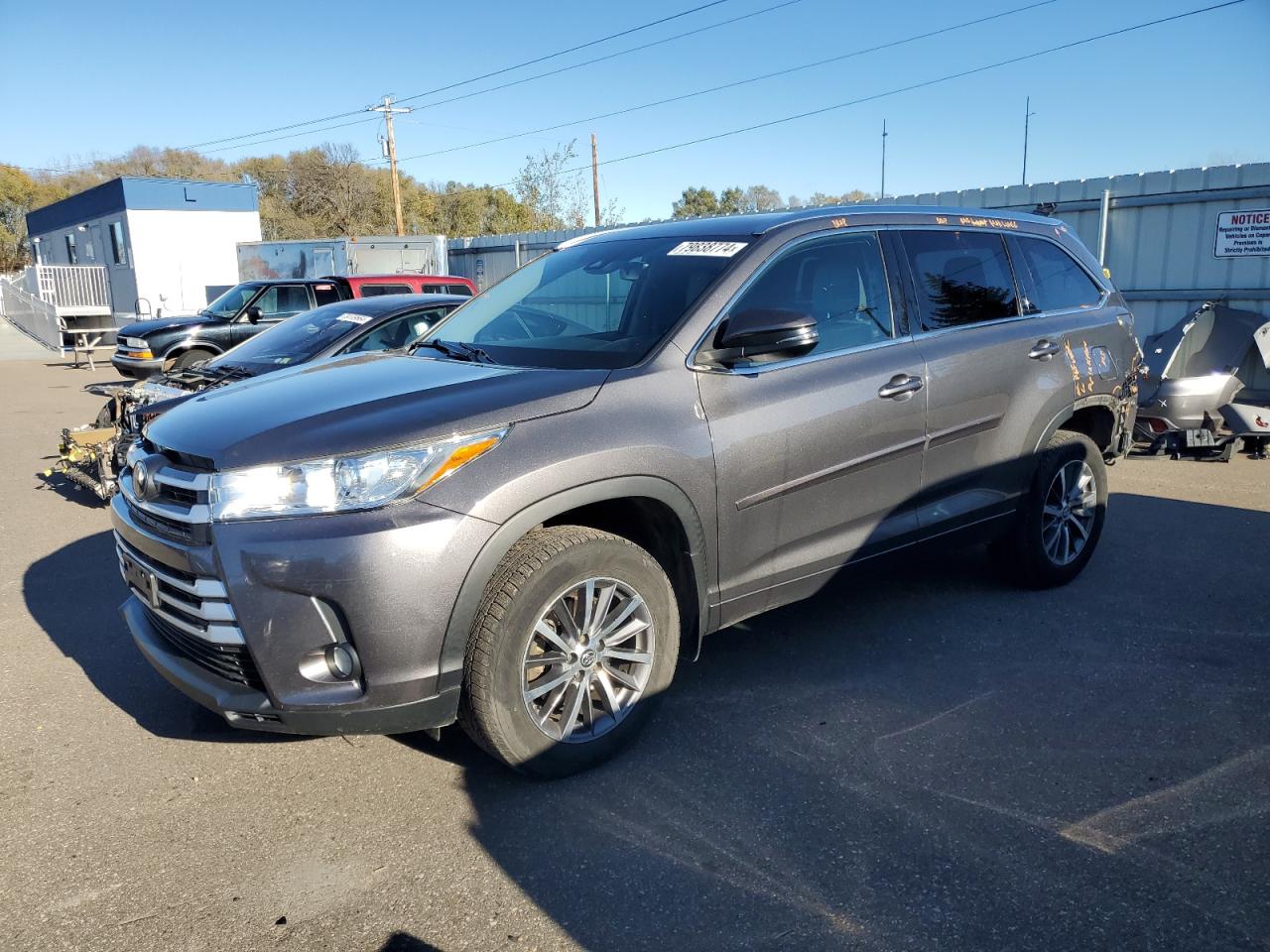 2017 TOYOTA HIGHLANDER