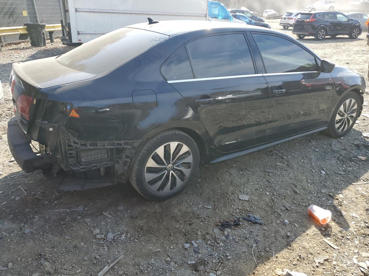 2014 Volkswagen Jetta - Image 3