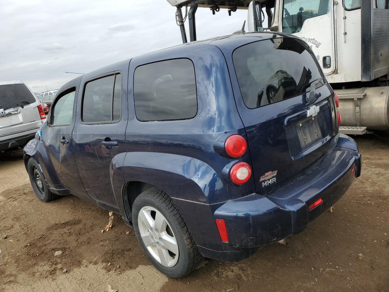 2010 Chevrolet HHR - Image 2