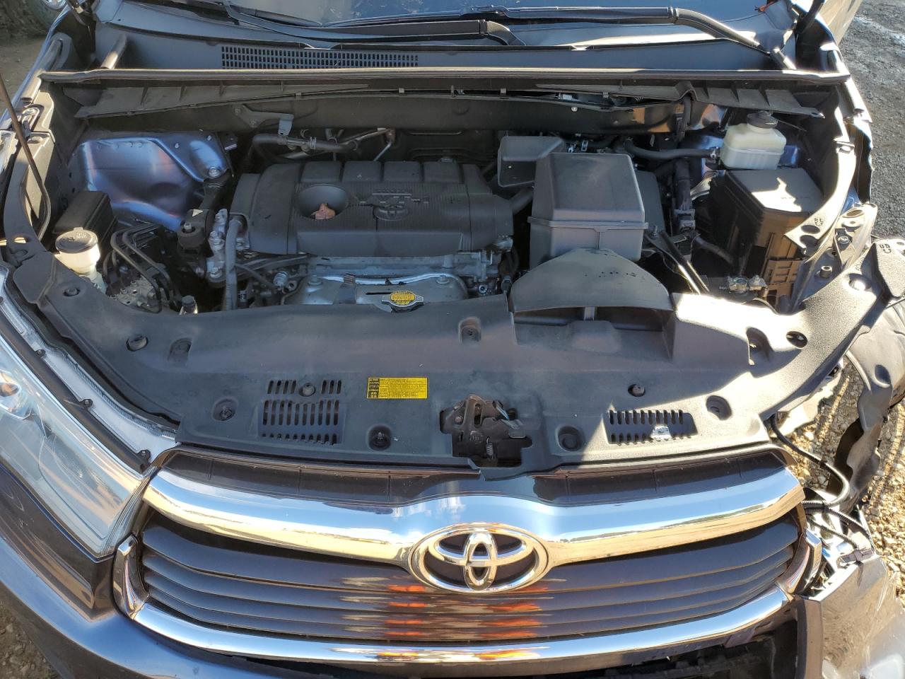 2015 Toyota Highlander - Image 13