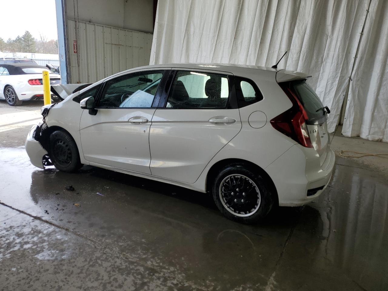 VIN 3HGGK5H41KM750747 2019 HONDA FIT no.2